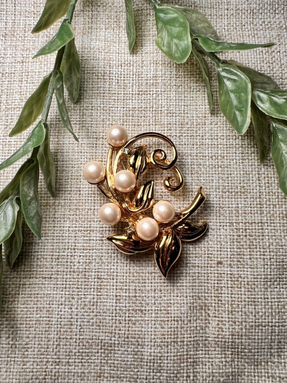 KEYES Vintage Gold Leaf Brooch with Pearls and Crystals | Grandma-core